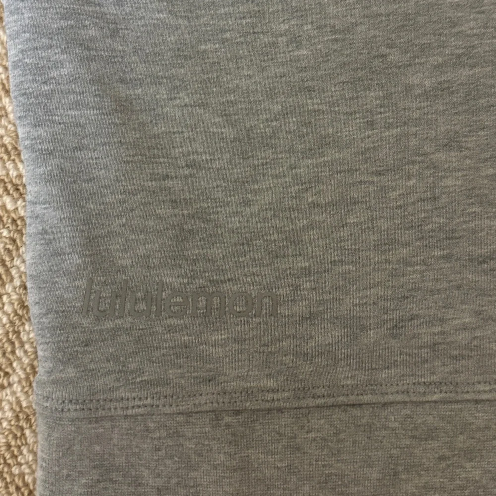 Lululemon grey crew neck - Picture 2 of 2